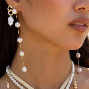 🌟NIB🌟 Ettika Dripping Freshwater Pearl Linear Drop Earrings